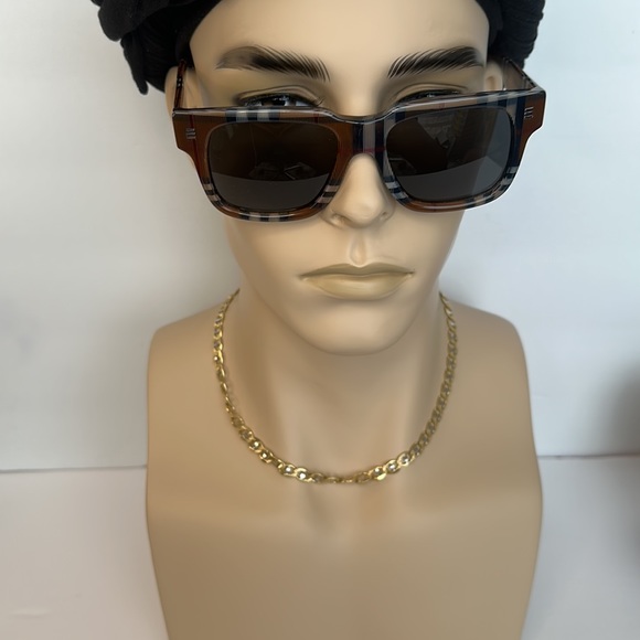 💯 - New Authentic BURBERRY
Dark Gray Square Men's Sunglasses - Picture 8 of 17